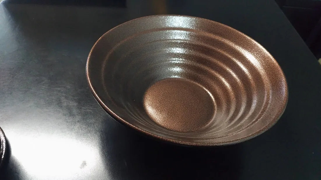 Bowl de cerámica esmaltada color barro